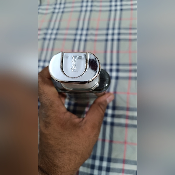 Yves Saint Laurent - Picture 5 of 6